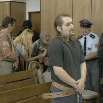Pavel Záruba si v soudní síni v roce 2003 vyslechl zdůvodnění rozsudku za vraždu