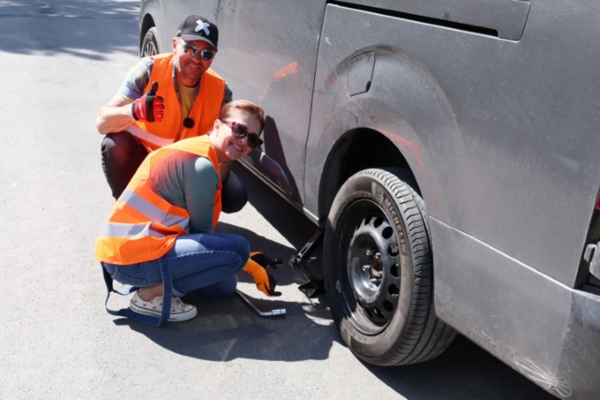 Výměna pneumatiky s defektem