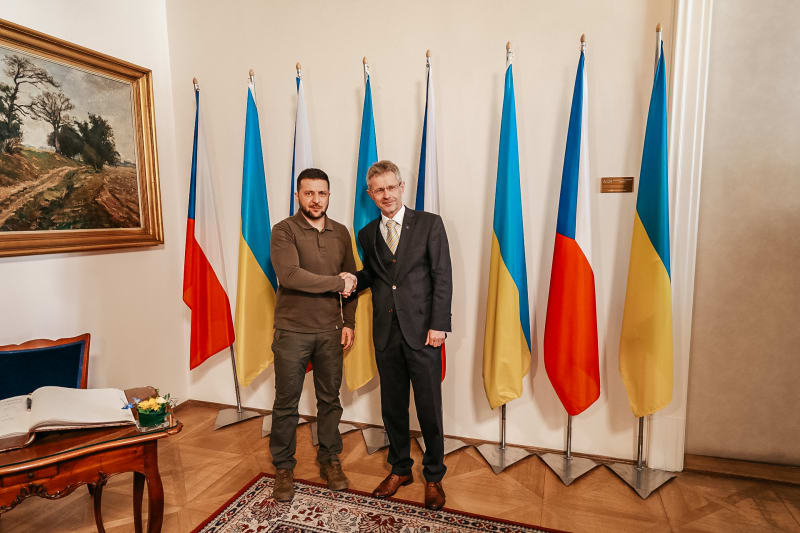 Ukrajinský prezident Volodymyr Zelenskyj se setkal s předsedou Senátu Milošem Vystrčilem (ODS).