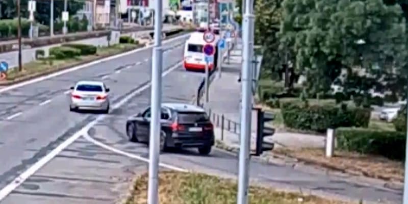 V ulicích Brna se odehrála automobilová honička jako z akčního filmu.