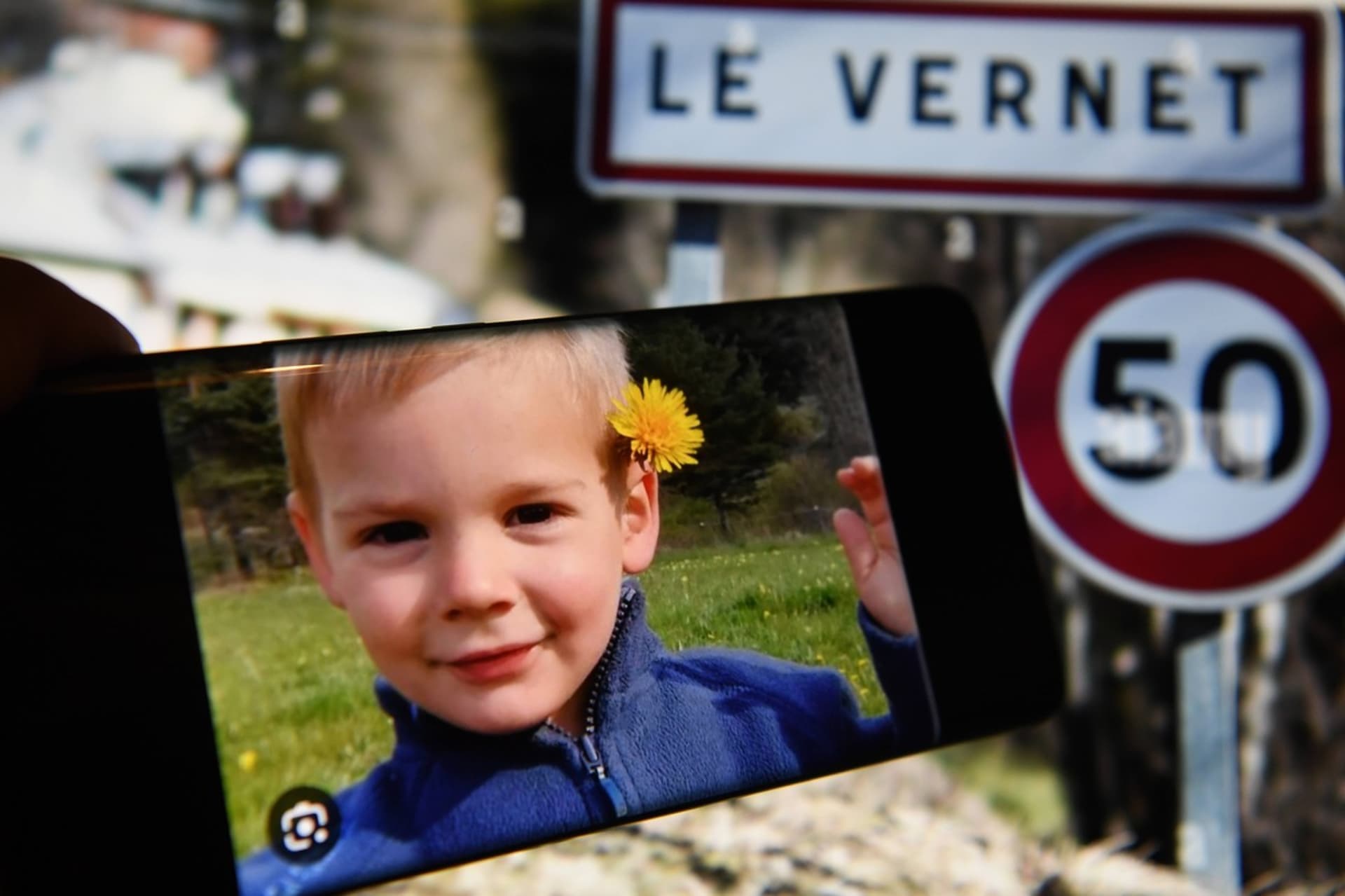 Ve francouzské vesnici Vernet zmizel malý Emil. Pátralo po něm několik stovek dobrovolníků a expertů.