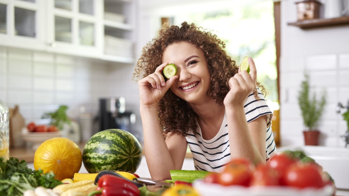 Základem letního jídelníčku by mělo být ovoce a zelenina