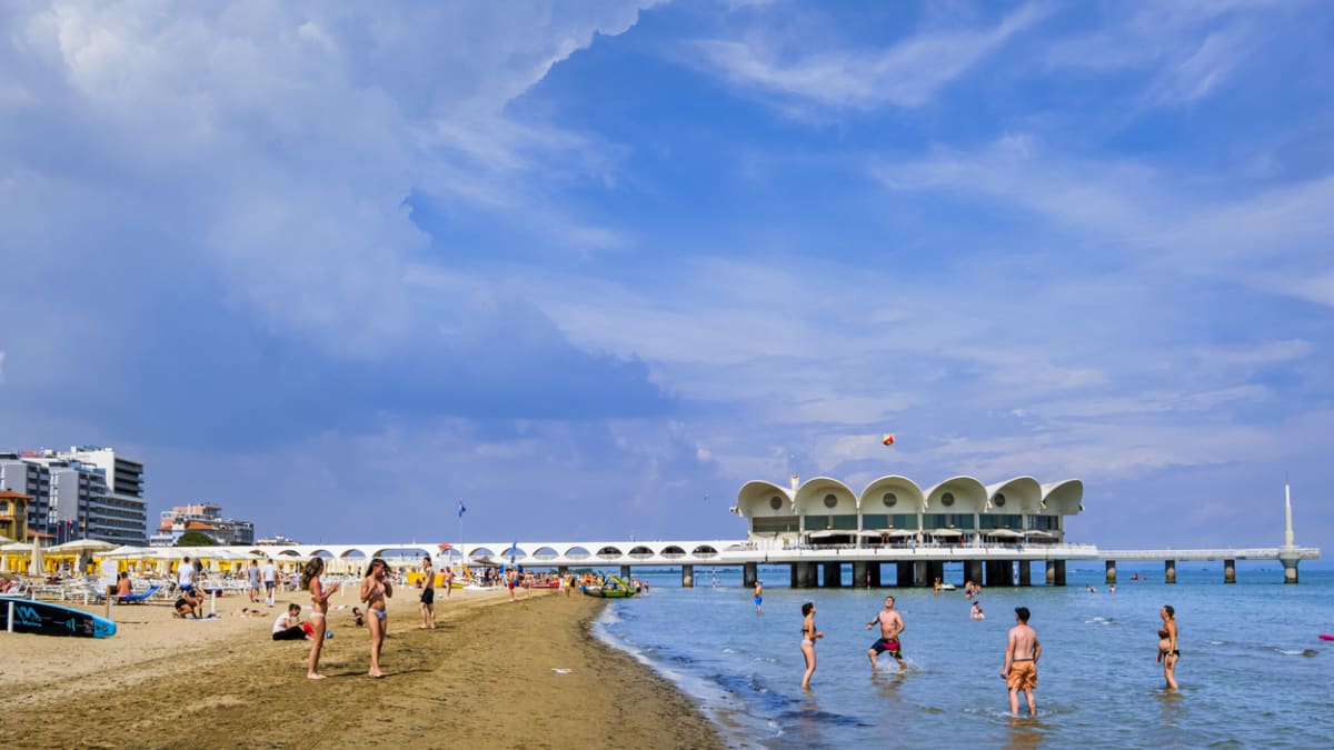 Lignano nabízí vybavenou pláž se zázemím a spoustu dalšího vyžití.