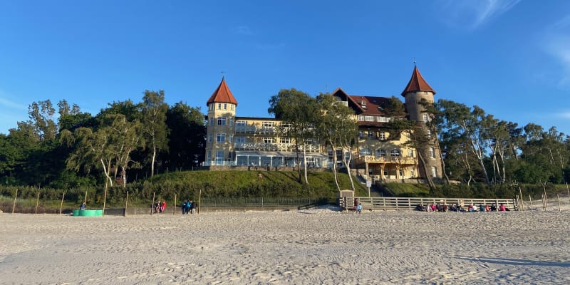 Polské pobřeží nabízí rozlehlé písečné pláže.