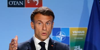 Macron nevyloučil nasazení vojáků na Ukrajině. Konflikt by byl nevyhnutelný, reagoval Kreml