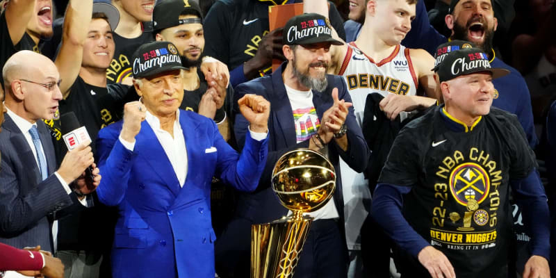 Nedávné premiérové vítězství Denver Nuggets v NBA bylo již třetím Kroenkeho triumfem v nejprestižnějších amerických sportovních soutěžích v několika posledních letech. Moc rád totiž vyhrává.