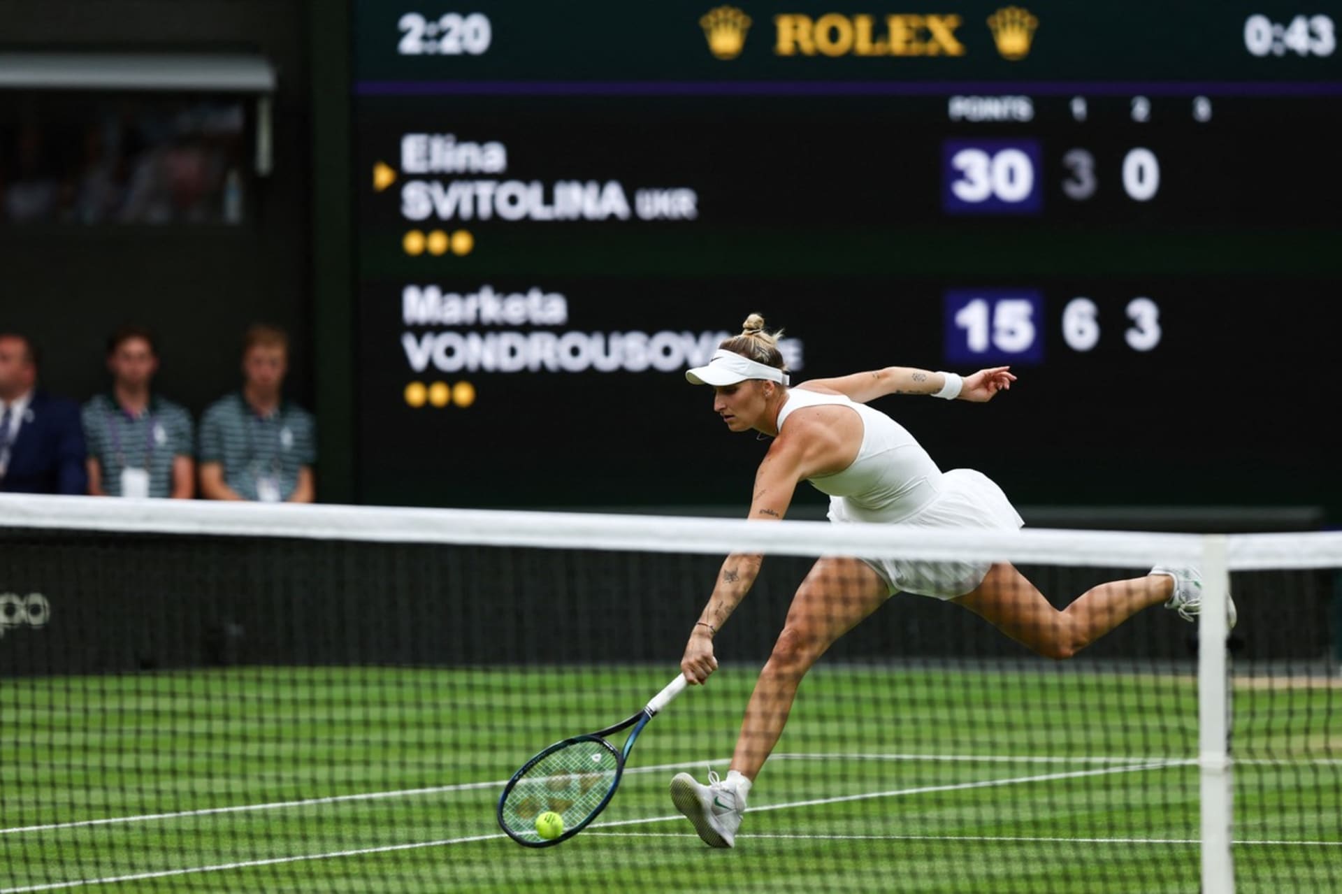 Vondroušová v semifinále porazila ukrajinskou tenistku Svitolinu a zahraje si finále Wimbledonu.