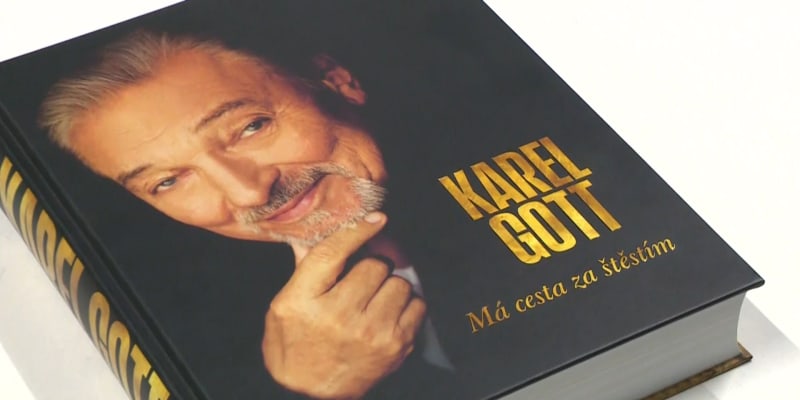 Autobiografickou knihu Karla Gotta namluvila umělá inteligence jeho hlasem.