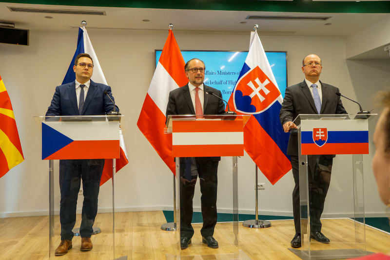 Ministři zahraničí zemí S3 Jan Lipavský z Česka, Alexander Schallenberg z Rakouska a Miroslav Wlachovský ze Slovenska.