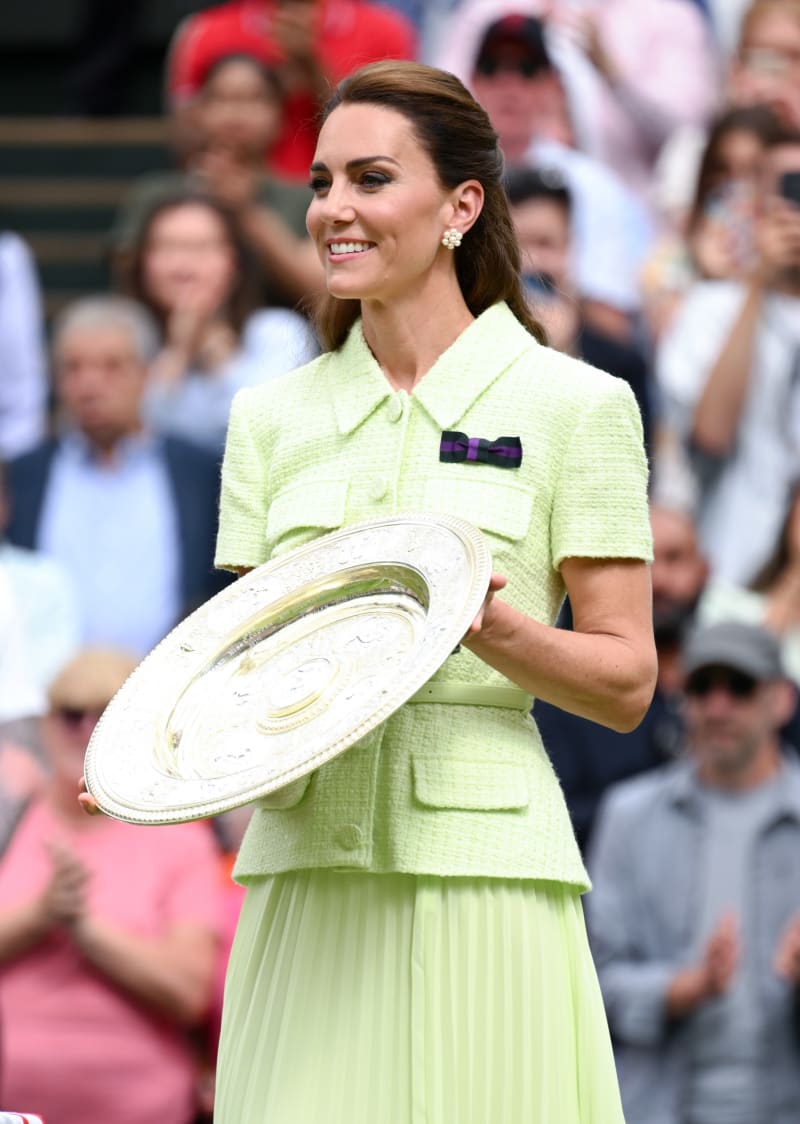 Princezna Kate předávala na Wimbledonu vítězce ikonický talíř.
