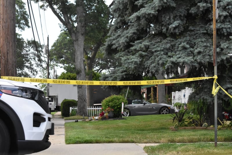 Devětapadesátiletý architekt Rex Heuermann čelí obvinění ze tří vražd, ze čtvrté je podezřelý. 