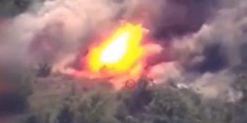 Záběry drtivého úderu raketometu HIMARS. Ukrajinci okupantům zničili obávaný „Tulipán“