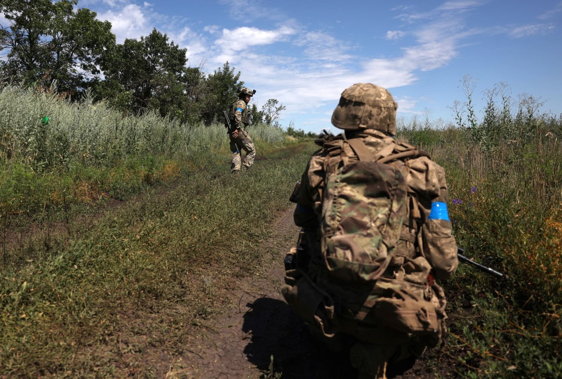 Ukrajinští vojáci jižně od Bachmutu (13. 7. 2023)