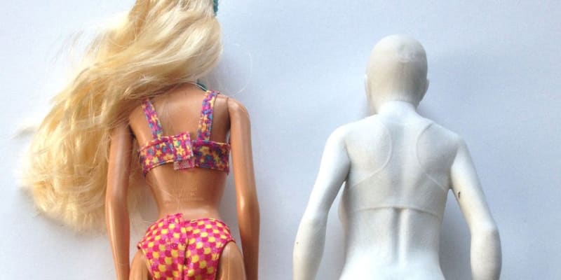 Odborníci převedli proporce slavné Barbie na reálnou ženu. Jak by vypadala?