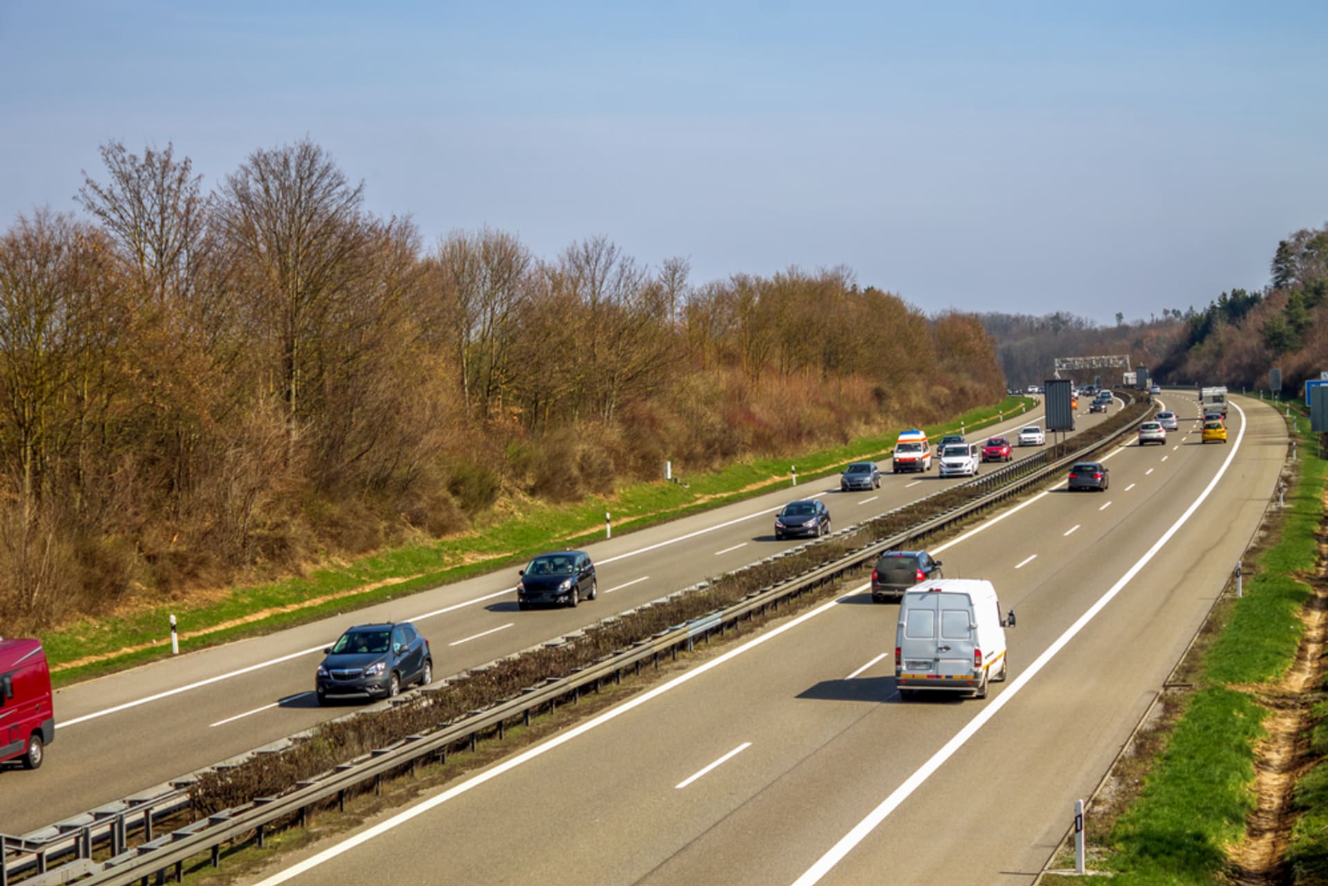 Na vybraných přehledných úsecích dálnic vybavených telematikou bude možné cestovat rychlostí 150 km/h.