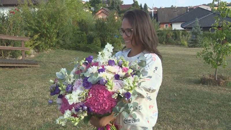 Herečka Eva Burešová oslavila kulaté 30. narozeniny na zahradě svého domu. Podle jejích slov však dojde i na větší party.