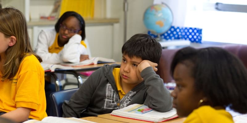 Školní výsledky dětí v USA jdou od desíti k pěti