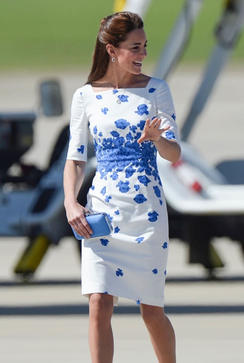 Vzorované šaty Kate nosí ráda především během letních měsíců.