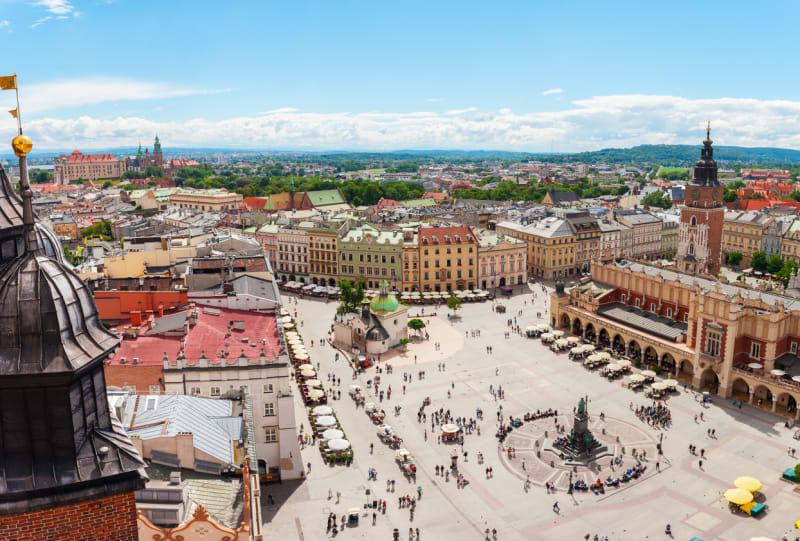Letecký pohled na Rynek Główny a Sukiennice v Krakově
