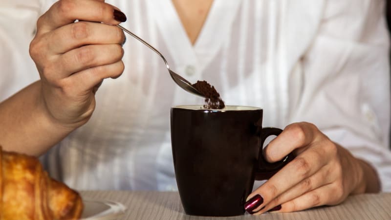 Proč Češi milují instantní kávu? Posouzení chuti je subjektivní a s kvalitou nesouvisí