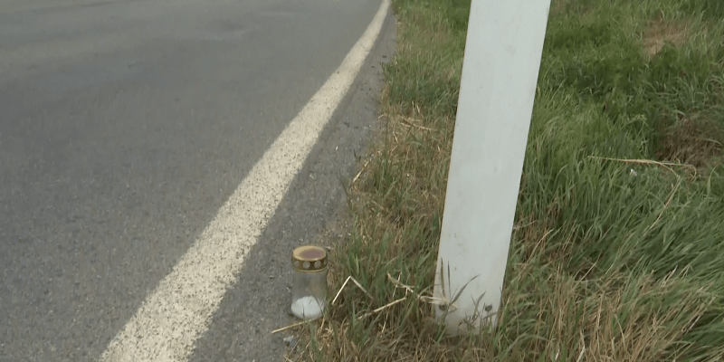 Nedaleko Příchovic zemřel 42letý motorkář, napadnout ho měl muž na koloběžce