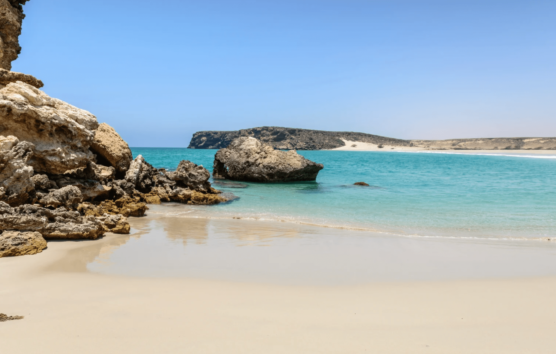 Pláže v Ománu jsou dechberoucí. 