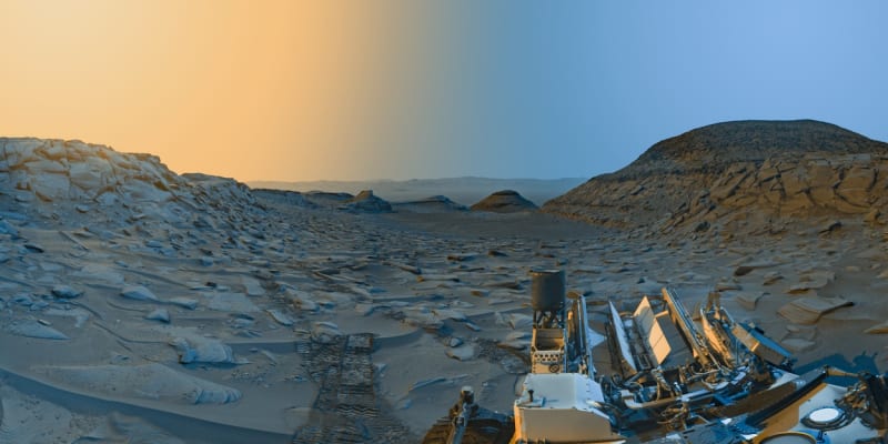 Curiosity zachytil i krásný rozbřesk na Marsu.