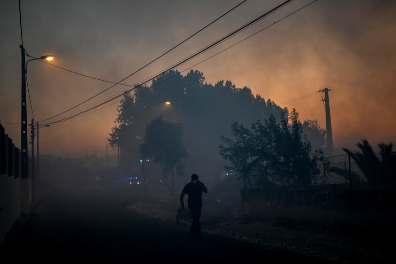 Požár v přírodním parku Sintra-Cascais v Portugalsku 