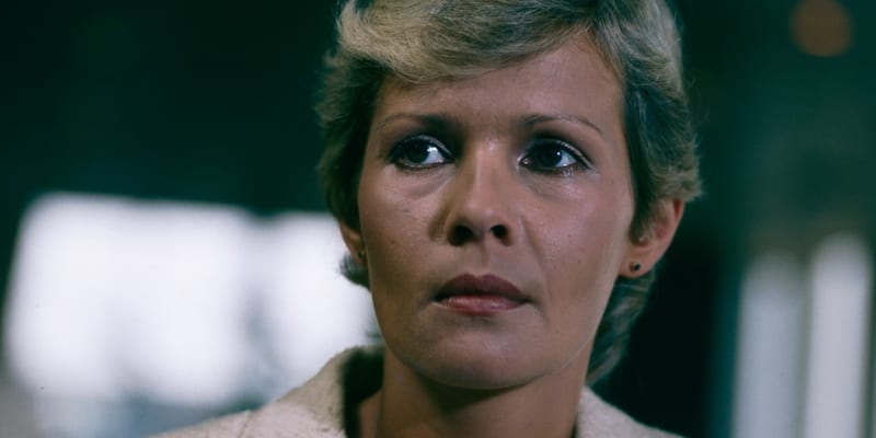 Herečka Jana Šulcová pod režisérkou Marií Poledňákovou zazářila ve filmu Kotva u přívozu a později v komedii S tebou mě baví svět.