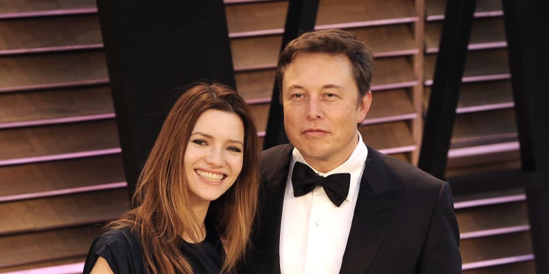 Elon Musk a jeho bývalá manželka Talulah Riley na Vanity Fair Oscar Party v roce 2014