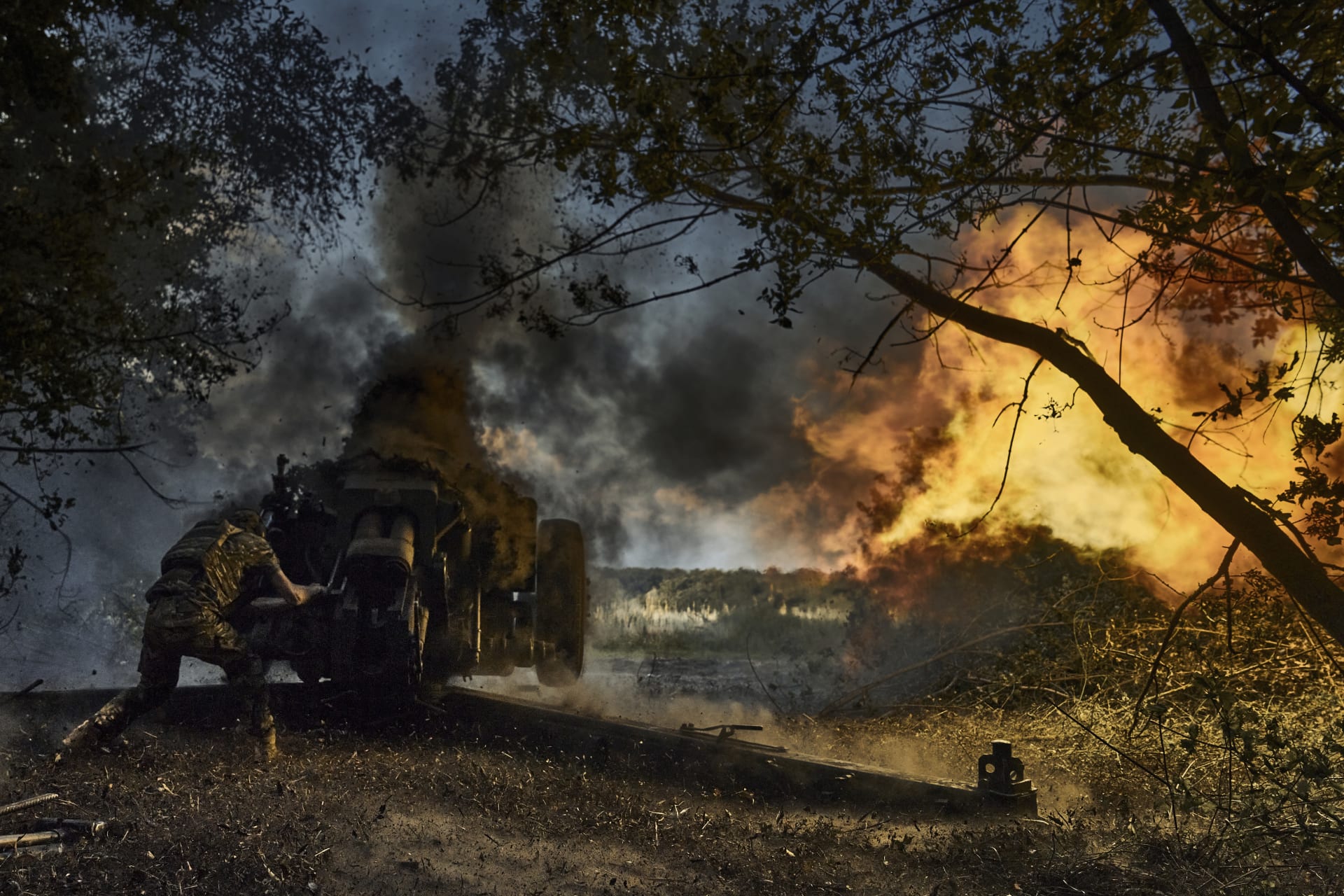 Ukrajinské dělostřelectvo v akci proti Rusům.