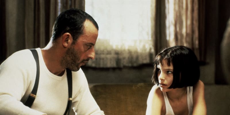 Jean Reno v ikonické roli Leona po boku mladičké Natalie Portman