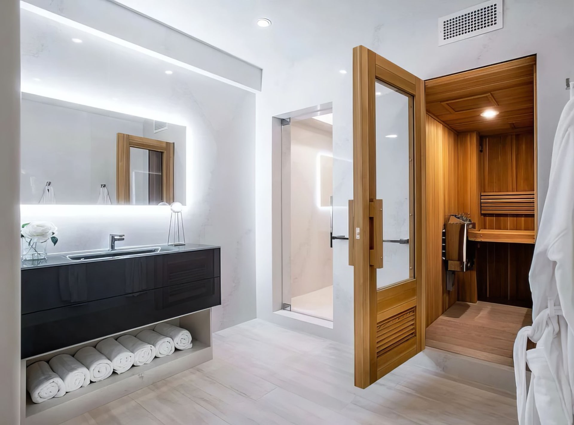 Jennifer Lopez a Ben Affleck koupili dům v Berverly Hills: K vybavení sídla patří kadeřnický, nehtový a masážní salon nebo sauna.