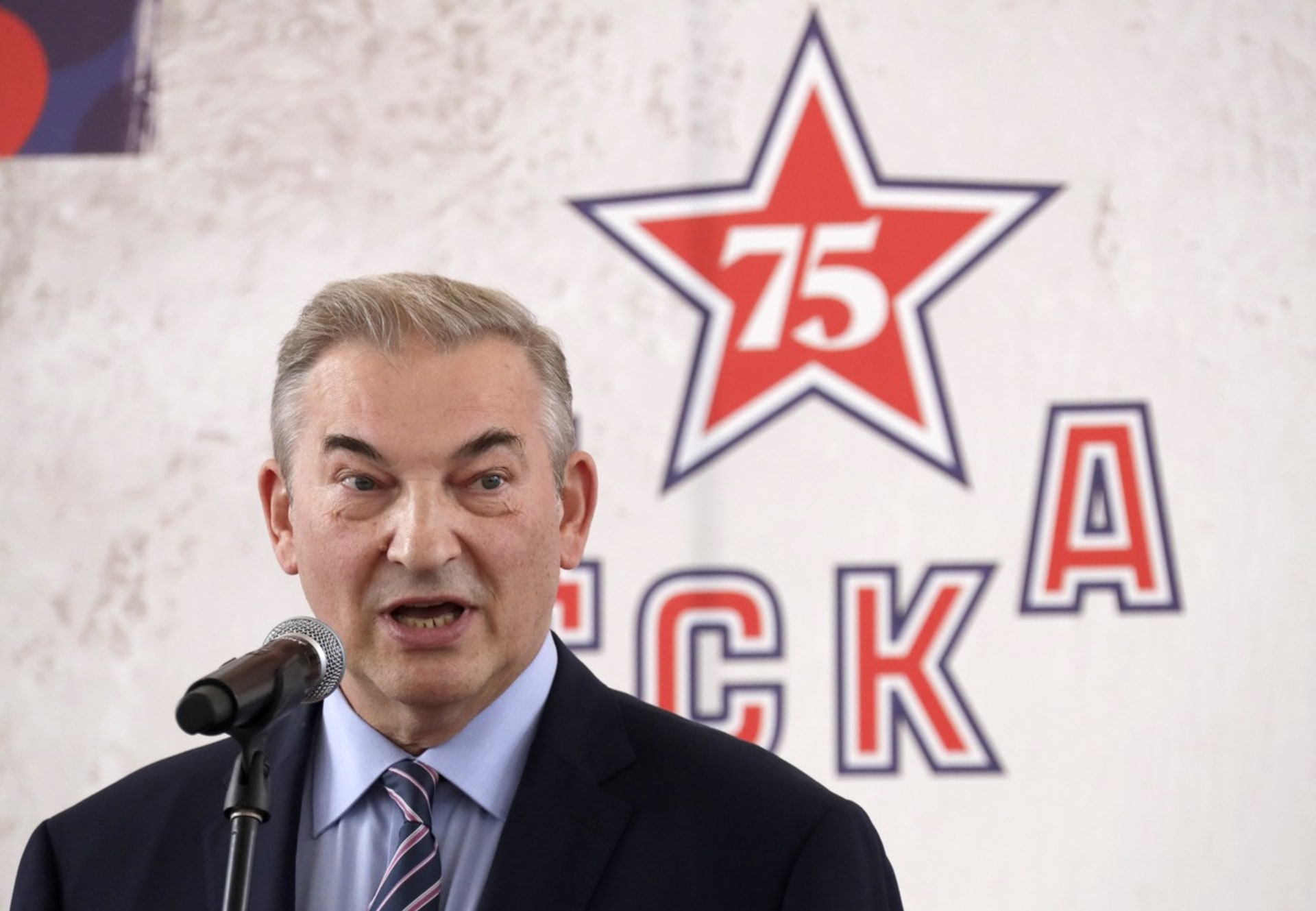 Mezi Putinovy podporovatele patří i legendární hokejový brankář Vladislav Treťjak.