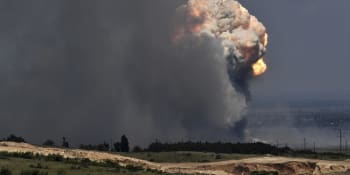 Ruská vojenská základna na Krymu v plamenech. Běžná nehoda, tvrdí okupanti