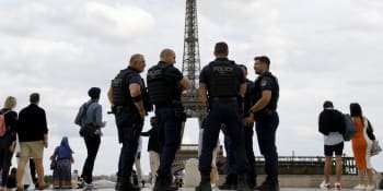 KOMENTÁŘ: Mohou Češi ještě pouštět svoje děti do Paříže, kde se znásilňuje pod Eiffelovkou?