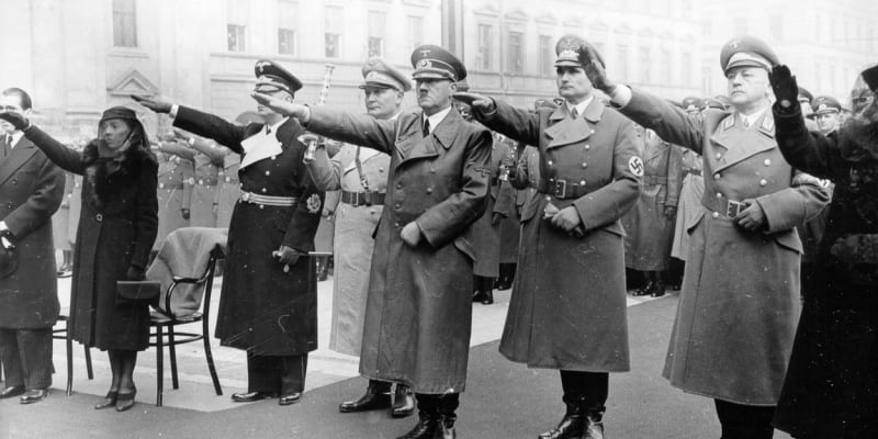 Rudolf Hess patřil k důležitým lidem nacistického Německa