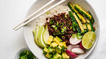 Bulgogi Bowl – veganská verze korejské rýžové misky s mletým masem 