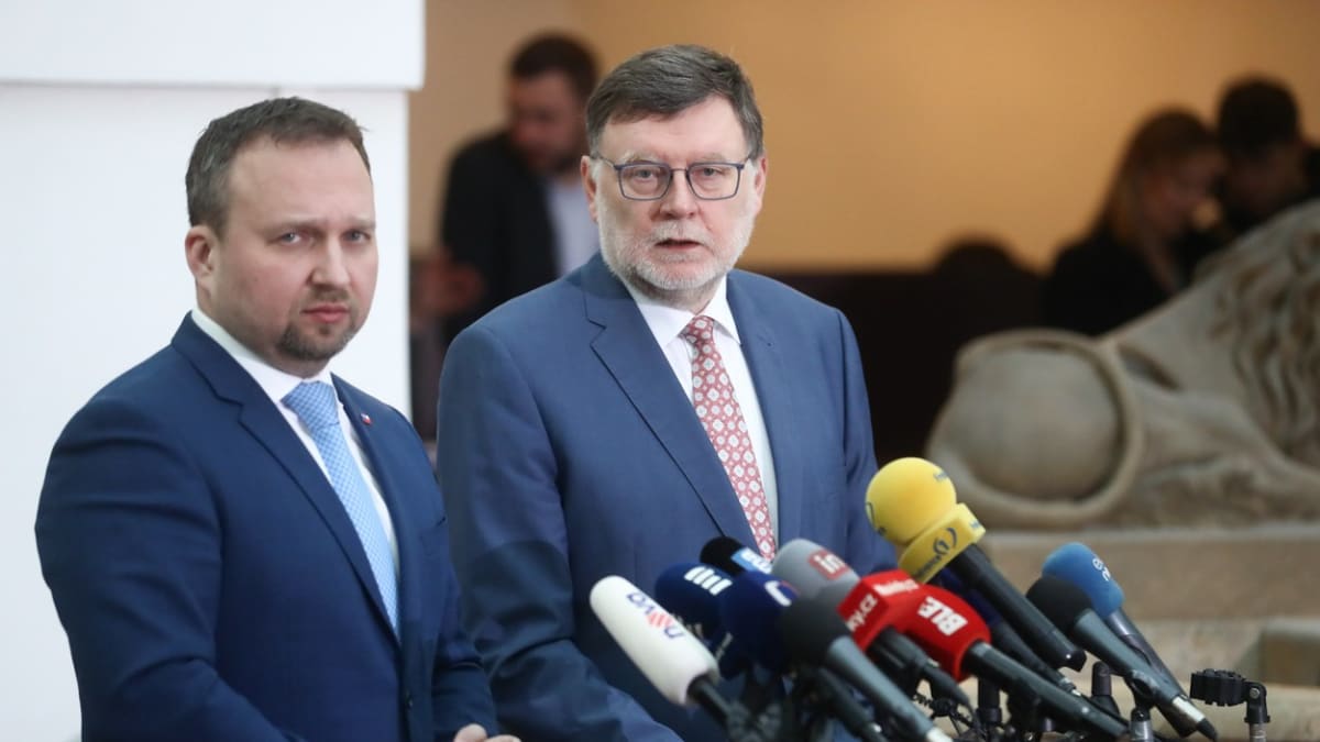 Proti Jurečkovu návrhu se ohradilo Stanjurovo ministerstvo financí