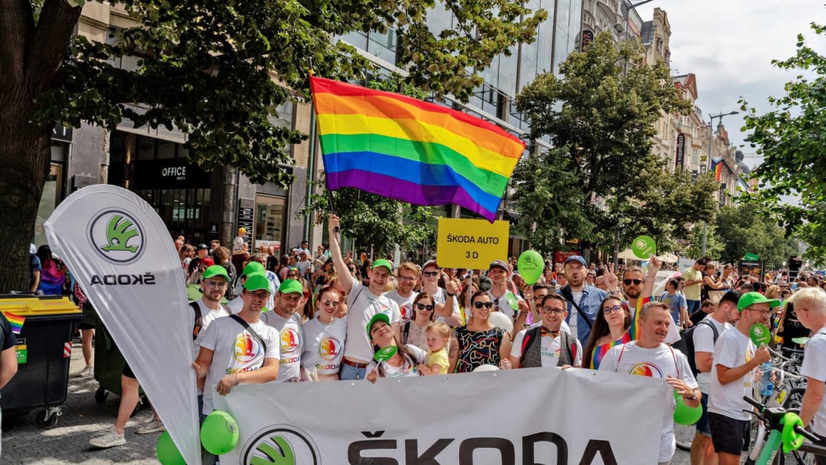 Škoda je jedním z partnerů Prague Pride.