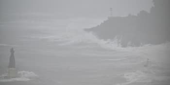Na pobřeží Jižní Koreje udeřil tajfun, kvůli kterému bylo evakuováno skautské jamboree