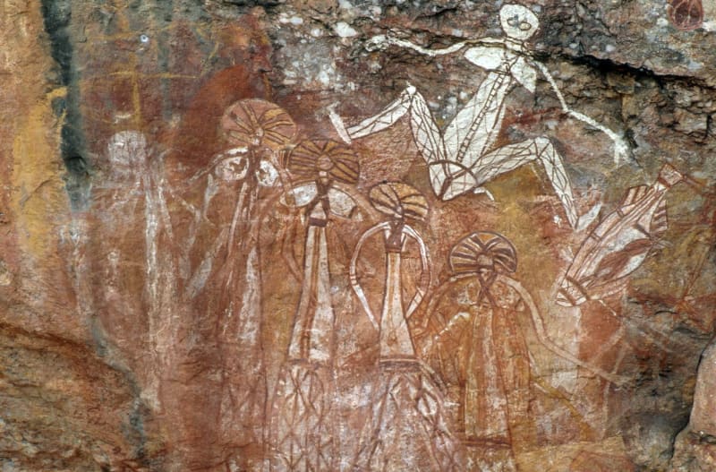 Austrálci vytvořili fascinující skalní kresby