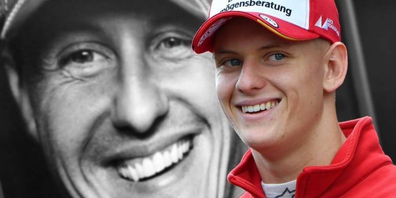 Syn Michaela Schumachera porušil rodinné pravidlo, na sociálních sítích totiž ukázal svou přítelkyni.