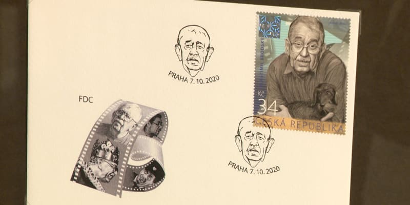 Herec Vlastimil Brodský na obálce prvního dne, takzvaná FDC (First Day Cover); často se vydává pouze v omezeném nákladu a její motiv obvykle rozvíjí poštovní známku.