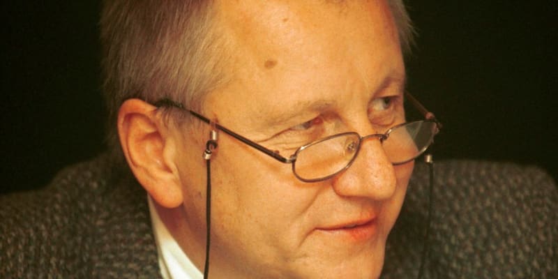 Ve věku 75 let zemřel divadelní režisér Zdeněk Potužil.