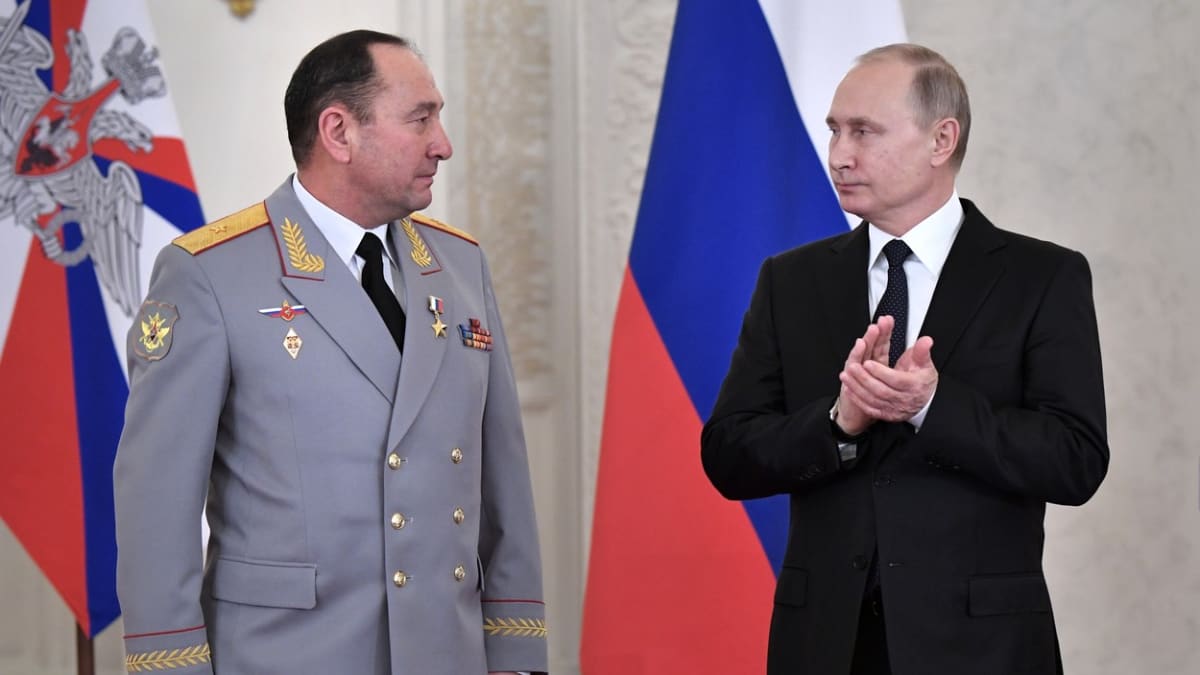 Putin vyznamenal v roce 2017 generála Židka za vojenské tažení v Sýrii.