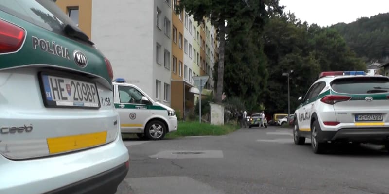 Policisté na Slovensku nalezli tělo muže zabalené v igelitu.