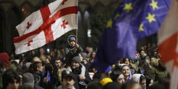 Ruská chapadla v Gruzii: Lidé chtějí do EU, politici tomu brání. Stát je rukojmí, říká expertka