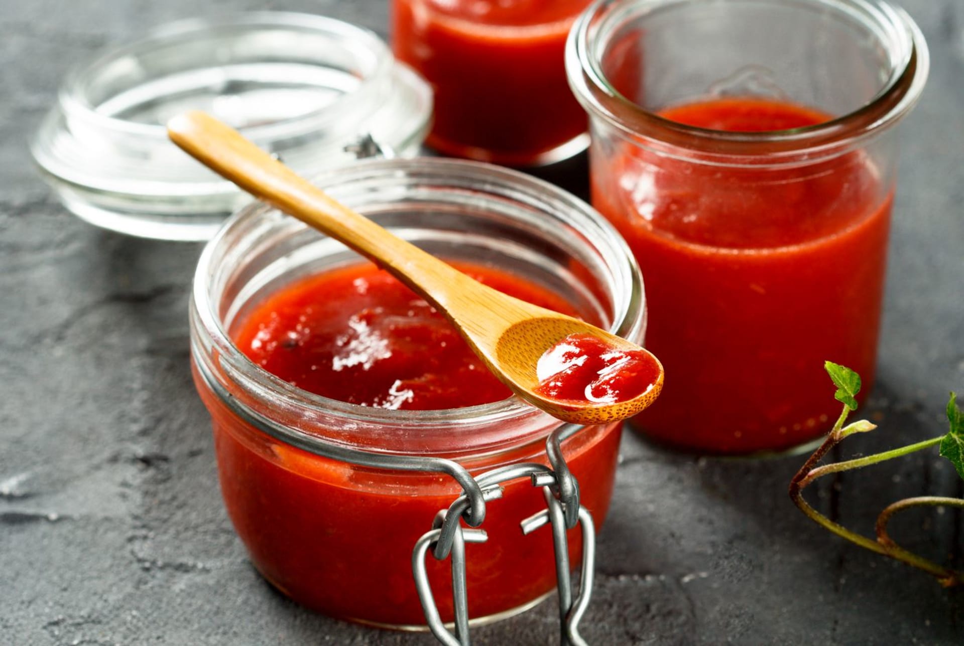Domácí pečený kečup – jednoduchá příprava v troubě a výraznější chuť zralých rajčat