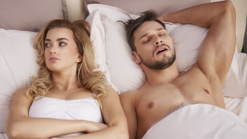 Proč muži usínají po sexu?